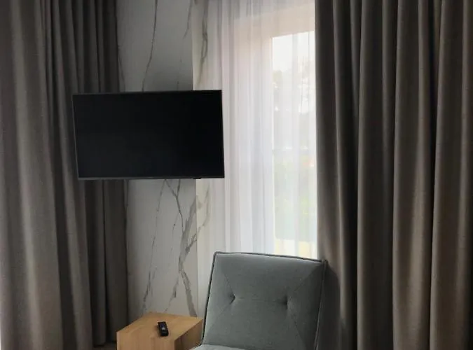 Flamingo Nocleg ze śniadaniem *