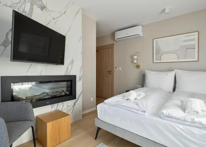 Flamingo Apart Bed & Breakfast