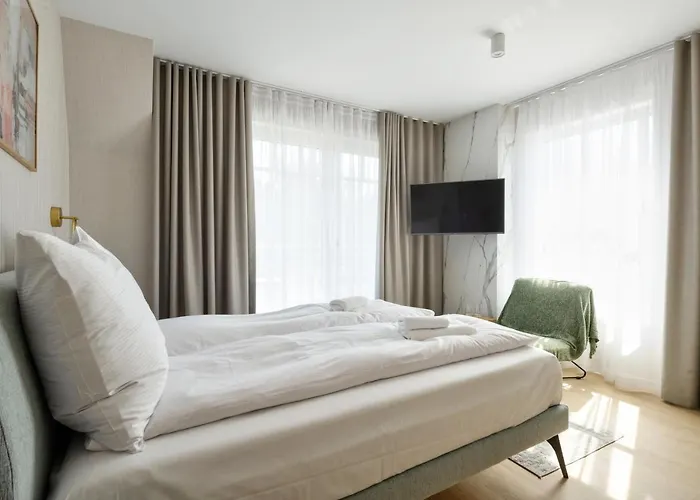 Nocleg ze śniadaniem Flamingo *